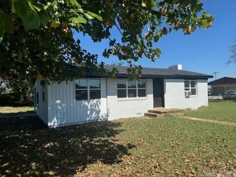 1004 Sycamore St, Pocahontas, AR 72455