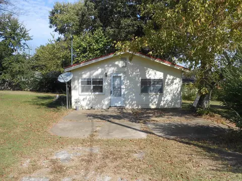 Other - 136 Third St, Clinton, AR 72031 photo 4 of 5