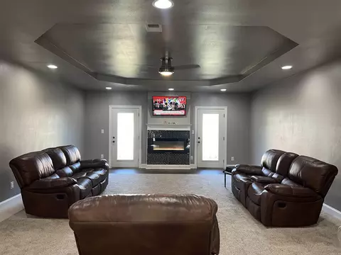 Living - 4207 Mayberry, Pine Bluff, AR 71603 photo 2 of 2