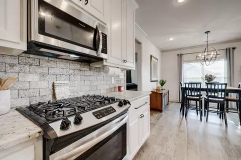 Kitchen - 1875 Josh, Conway, AR 72034 photo 6 of 6