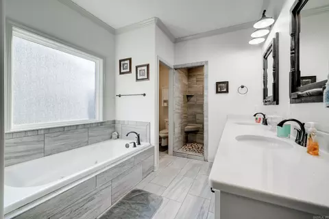 Bath - 1875 Josh, Conway, AR 72034 photo 1 of 4