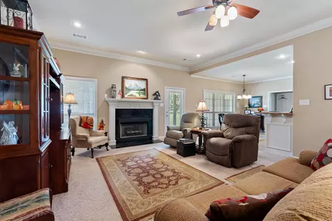 Living - 3001 Westview Ln, Cabot, AR 72023 photo 2 of 4