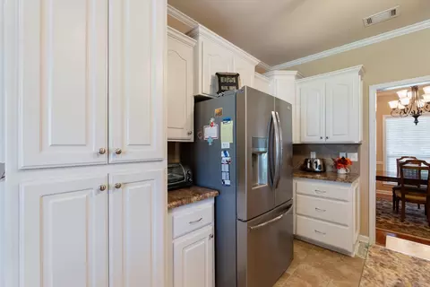 Kitchen - 3001 Westview Ln, Cabot, AR 72023 photo 3 of 6