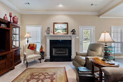 Living - 3001 Westview Ln, Cabot, AR 72023 photo 3 of 4