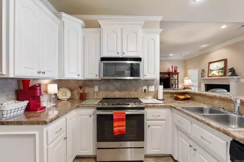 Kitchen - 3001 Westview Ln, Cabot, AR 72023 photo 4 of 6