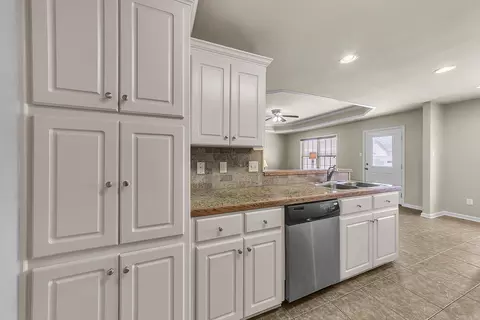Kitchen - 19 Trinity, Cabot, AR 72023 photo 6 of 8