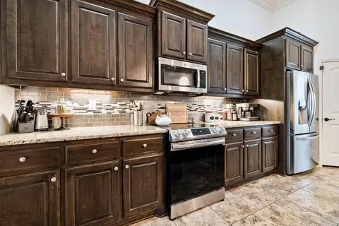 Kitchen - 14800 Congo Ferndale Rd, Alexander, AR 72002 photo 5 of 5