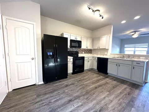 Kitchen - 14 Spring Rdg, Conway, AR 72032 photo 3 of 3