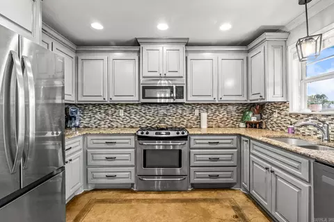 Kitchen - 145 Lloyd Henderson, Beebe, AR 72012 photo 1 of 3