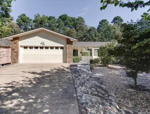 80 Almazan Way, Hot Springs Village, AR 71909