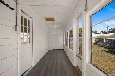 Exterior - 712 S Border St, Benton, AR 72015 photo 4 of 5