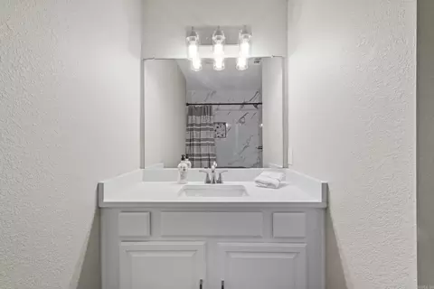Bath - 31 Oakland Cir, Austin, AR 72007 photo 6 of 6