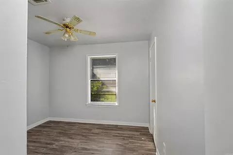 Bedroom - 7 Bonnie Park Dr, Pine Bluff, AR 71601 photo 2 of 2