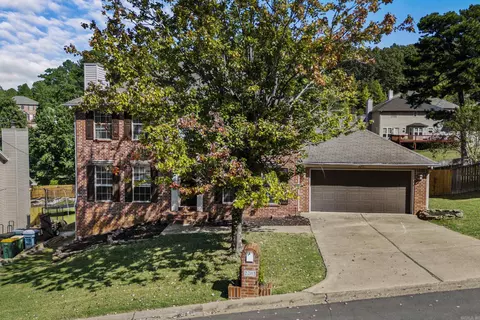 2201 Huntleigh Ct, Little Rock, AR 72212