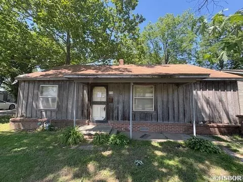 818 W Union Ave, Wynne, AR 72396