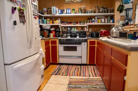 Kitchen - 661 Cricket Pass Rd, Camp, AR 72520 photo 2 of 2