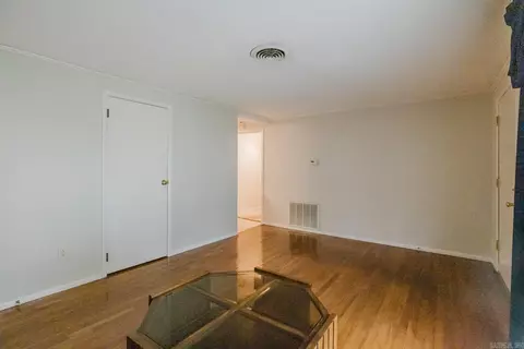 Living - 1100 Watson Place St, Benton, AR 72015 photo 2 of 6