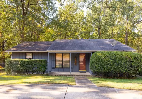 Exterior - 1100 Watson Place St, Benton, AR 72015 photo 1 of 9