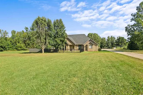 110 E Maddox Rd, Jacksonville, AR 72076