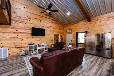 Entry Way - 9 Smith Ln, Bigelow, AR 72016 photo 1 of 4