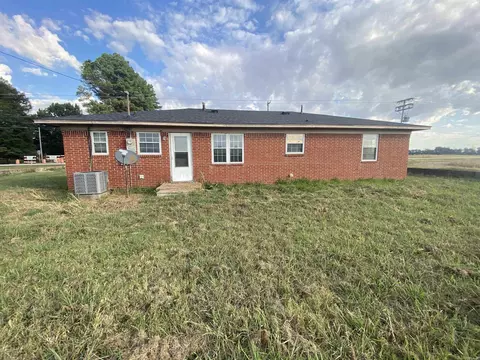Exterior - 13898 E 18 Hwy, Newport, AR 72112 photo 3 of 6