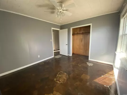 Bedroom - 13898 E 18 Hwy, Newport, AR 72112 photo 3 of 6