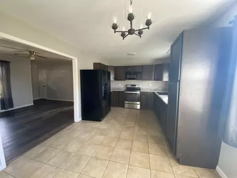 Kitchen - 13898 E 18 Hwy, Newport, AR 72112 photo 1 of 2