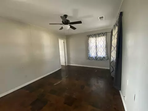 Living - 13898 E 18 Hwy, Newport, AR 72112 photo 4 of 4