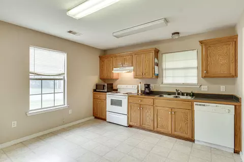 307 E Center St, Morrilton, AR 72110 photo 18