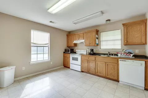 307 E Center St, Morrilton, AR 72110 photo 16