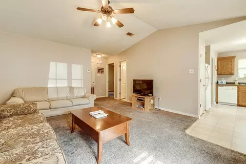 307 E Center St, Morrilton, AR 72110 photo 5
