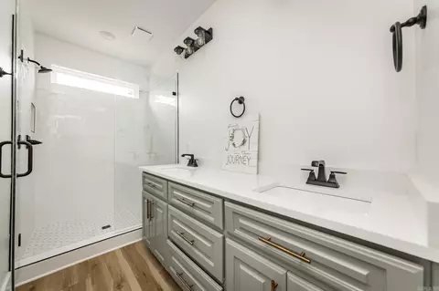 Bath - 972 Augusta St, Cabot, AR 72023 photo 1 of 3