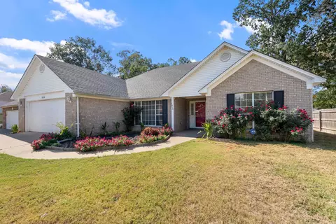 1814 Pleasant Pointe Cir, Bryant, AR 72022 photo 1