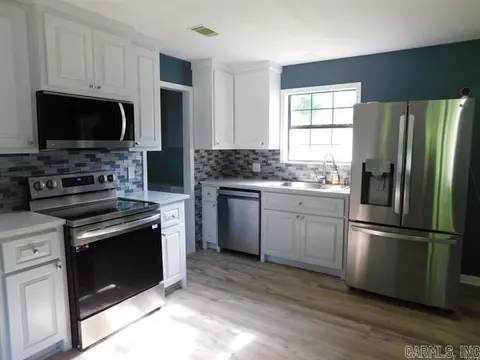 Kitchen - 571 Daffodil, Romance, AR 72136 photo 1 of 4