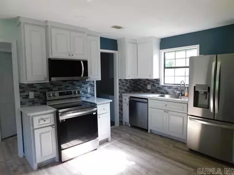 Kitchen - 571 Daffodil, Romance, AR 72136 photo 4 of 4
