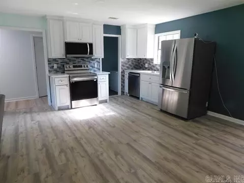 Kitchen - 571 Daffodil, Romance, AR 72136 photo 2 of 4