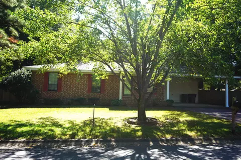 119 Western Hills Dr, Searcy, AR 72143