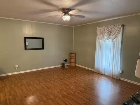 Living - 307 W 2nd St, Mccrory, AR 72101 photo 1 of 1
