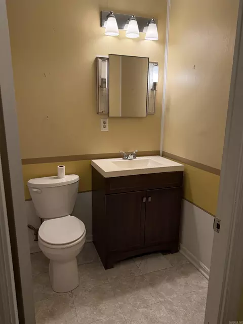 Bath - 307 W 2nd St, Mccrory, AR 72101 photo 1 of 3