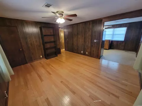 518 Pine St, Clinton, AR 72031 photo 3