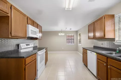 Kitchen - 31 Waterloo Loop, Vilonia, AR 72173 photo 1 of 2