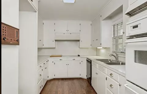 Kitchen - 13 Jefferson Pl, Pine Bluff, AR 71603 photo 3 of 3