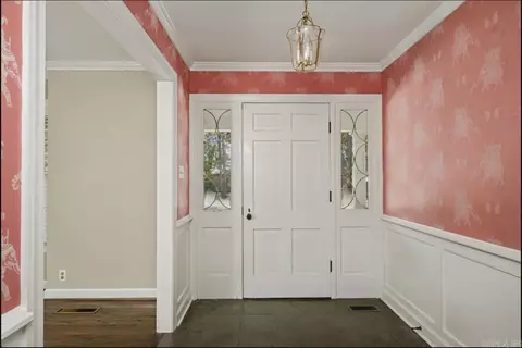 Entry Way - 13 Jefferson Pl, Pine Bluff, AR 71603 photo 2 of 2