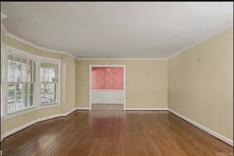 Living - 13 Jefferson Pl, Pine Bluff, AR 71603 photo 1 of 7
