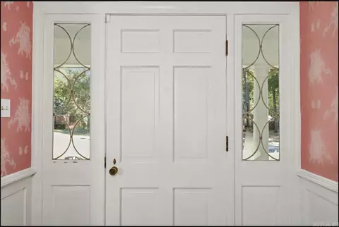 Entry Way - 13 Jefferson Pl, Pine Bluff, AR 71603 photo 1 of 2