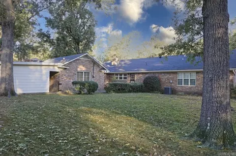 Exterior - 13 Jefferson Pl, Pine Bluff, AR 71603 photo 2 of 5