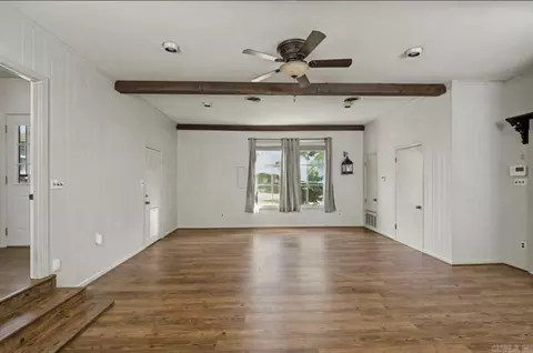 Living - 13 Jefferson Pl, Pine Bluff, AR 71603 photo 6 of 7