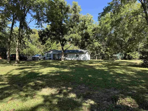 88 Church St, Russellville, AR 72802