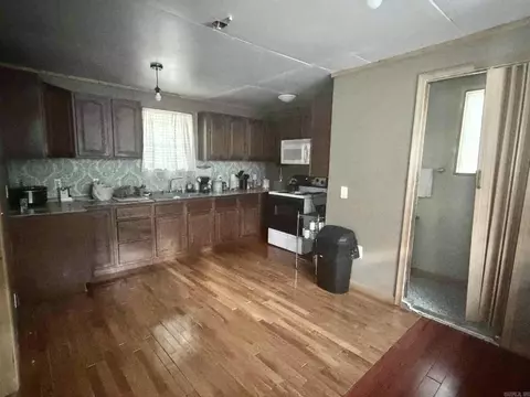 Kitchen - 4440 Divoky Rd, Pine Bluff, AR 71603 photo 2 of 2