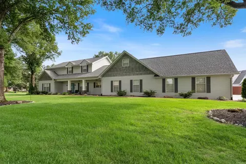 7 River Oaks Blvd, Searcy, AR 72143